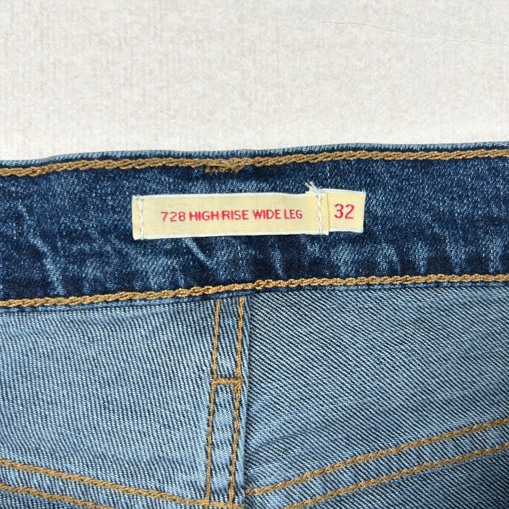 Wide Leg Blue Women's Jeans - Classic High-Rise Style - Picture 4 of 14